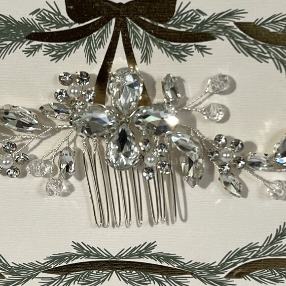 Elegant Bridal Wedding Hair Comb Silver Tone Rhinestone Embellished Floral BLING - Picture 8 of 14
